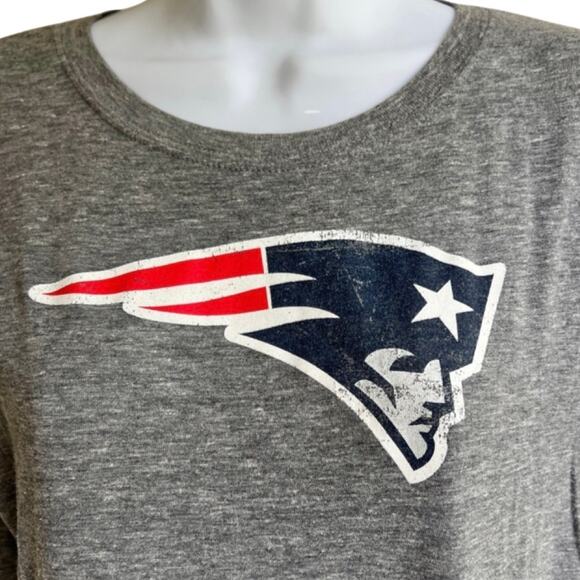 New England Patriots Distressed Gray Women’s T Shirt sz L Touch by Alyssa Milano - Picture 4 of 6